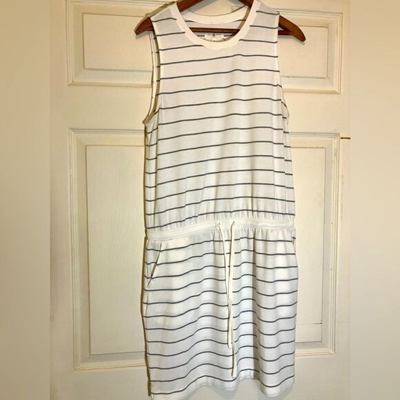 Lou and Grey, tank top, pockets, gray/white stripe, excellent condition, medium - Picture 1 of 3